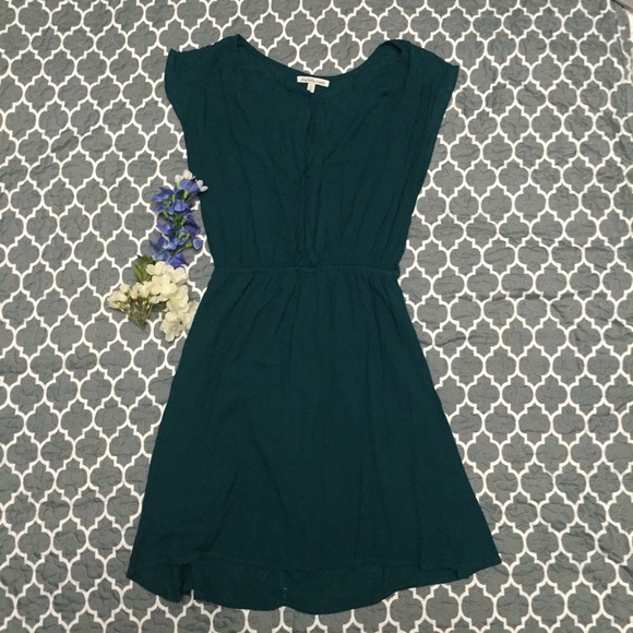 Charlotte Russe Dresses & Skirts - 🌸 Charlotte Russe Deep V Neck Dress 🌸